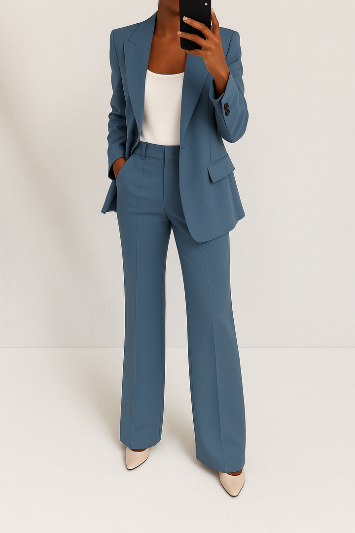 Victoria | Tailor-Made Suit for Elegance and Confidence