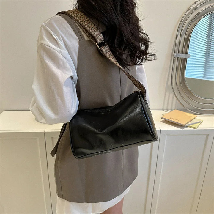 TRINE | VINTAGE LEATHER CROSSBODY BAG