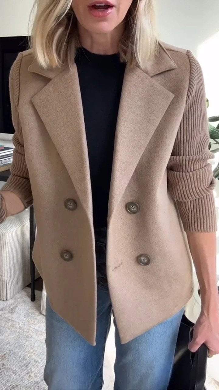 Amora | Elegant Blazer with Knitted Sleeves